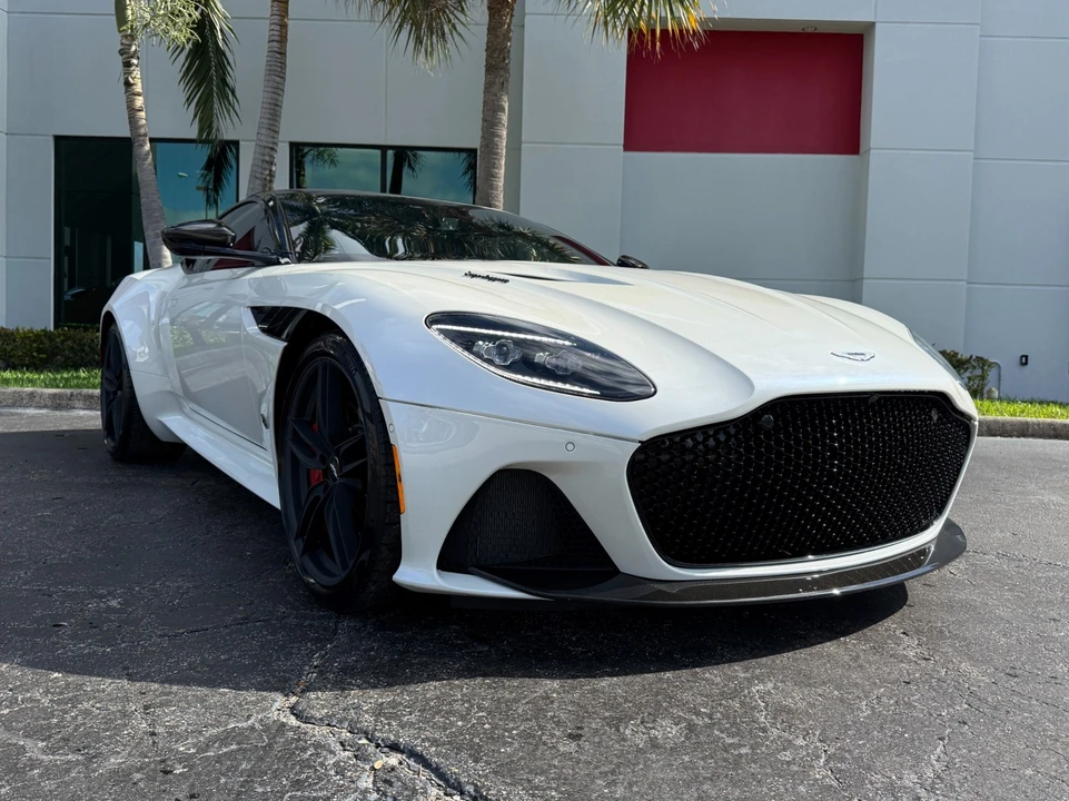 2019 Aston Martin DBS Superleggera - Image 7 of 21