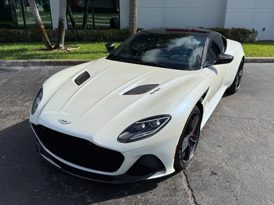 2019 Aston Martin DBS Superleggera - Image 8 of 21