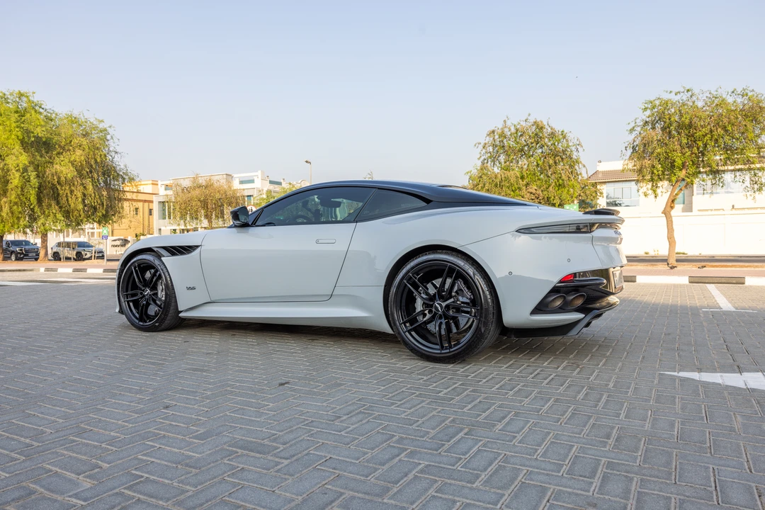 2019 Aston Martin DBS Superleggera - Image 5 of 31
