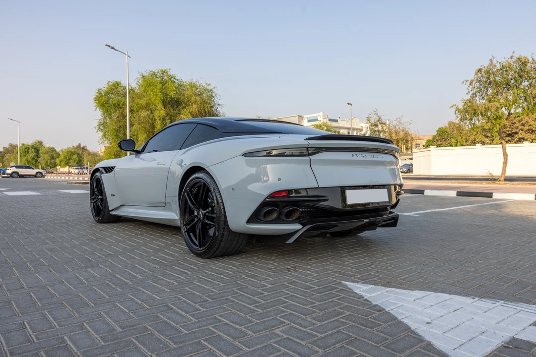 2019 Aston Martin DBS Superleggera - Image 11 of 31
