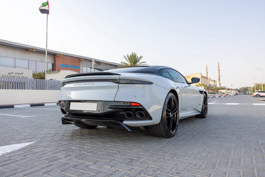 2019 Aston Martin DBS Superleggera - Image 7 of 31