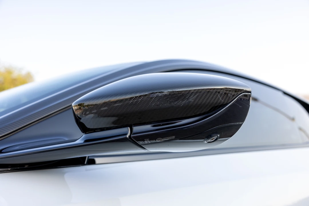 2019 Aston Martin DBS Superleggera - Image 26 of 31