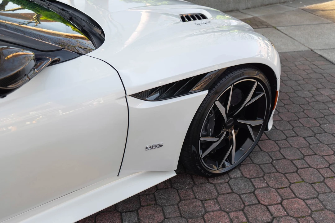 2019 Aston Martin DBS Superleggera - Image 7 of 21