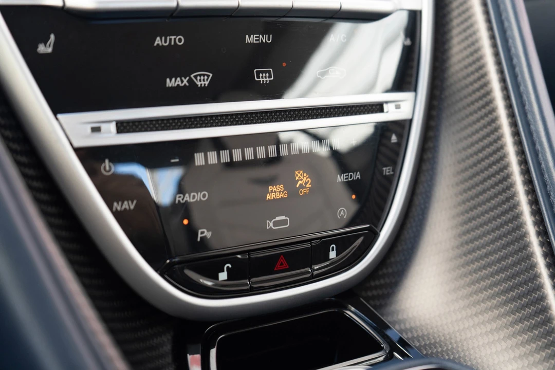 2019 Aston Martin DBS Superleggera - Image 21 of 31