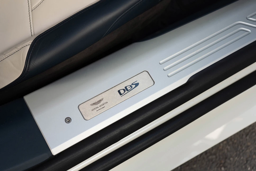 2019 Aston Martin DBS Superleggera - Image 25 of 31