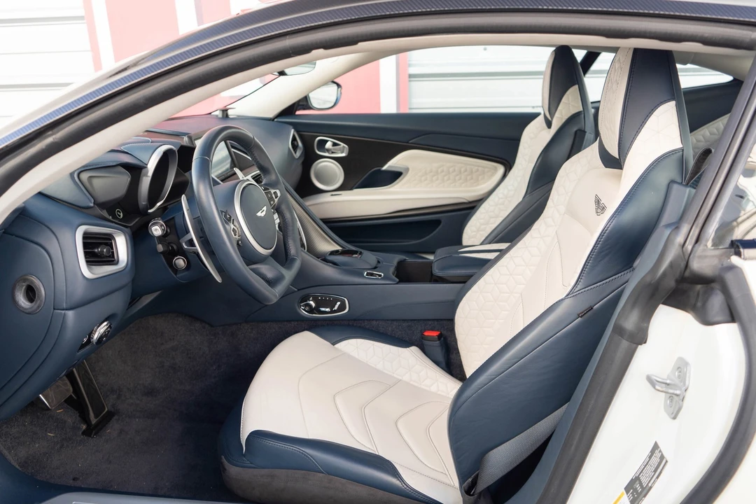 2019 Aston Martin DBS Superleggera - Image 10 of 21