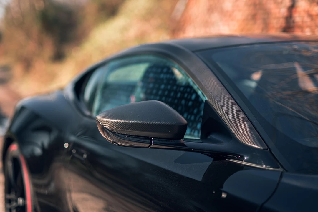 2019 Aston Martin DBS Superleggera - Image 26 of 31