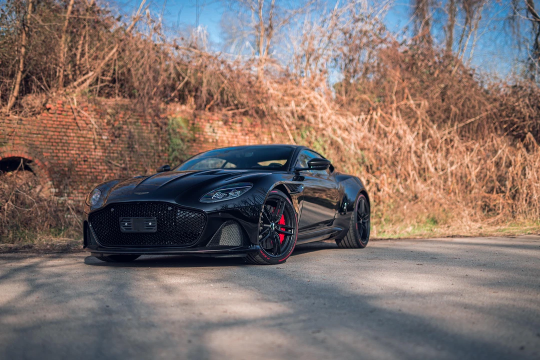 2019 Aston Martin DBS Superleggera - Image 19 of 31