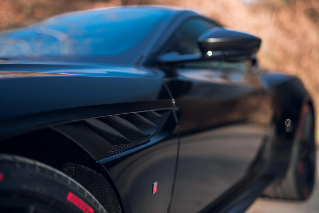 2019 Aston Martin DBS Superleggera - Image 29 of 31