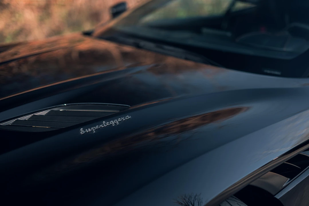 2019 Aston Martin DBS Superleggera - Image 30 of 31