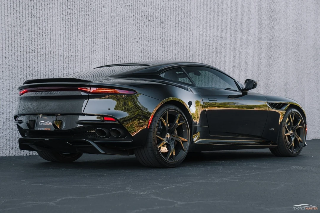 2019 Aston Martin DBS Superleggera - Image 7 of 12