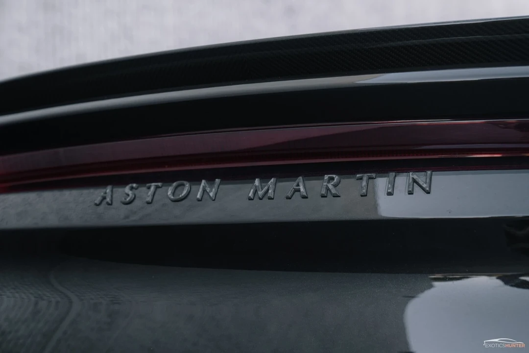 2019 Aston Martin DBS Superleggera - Image 5 of 12