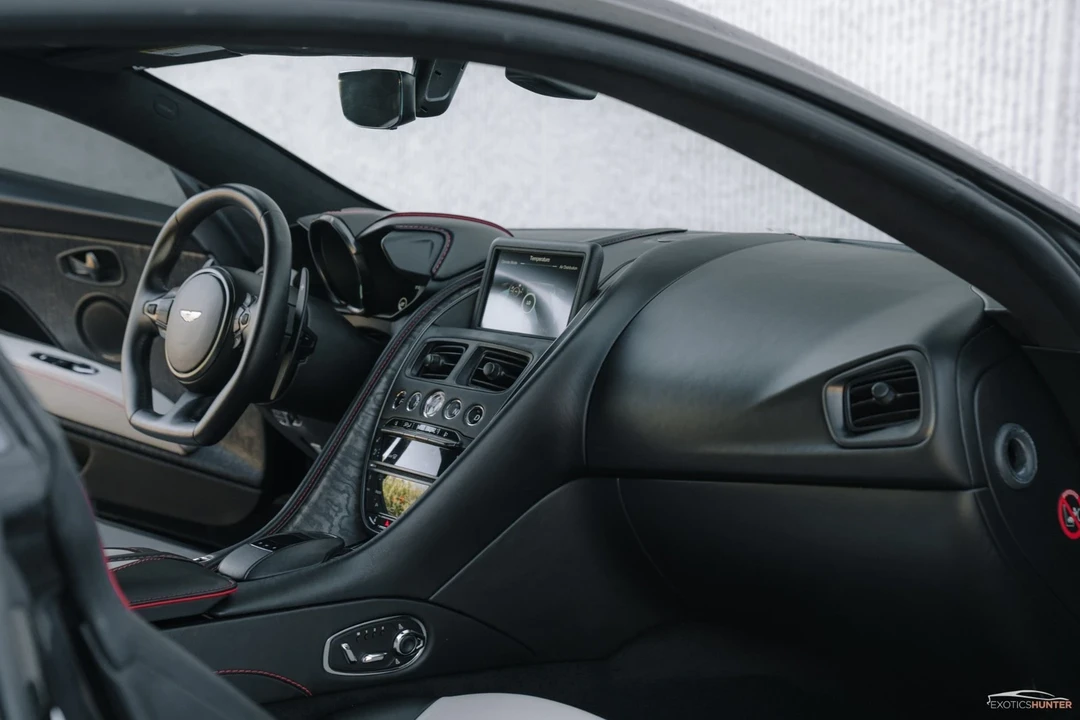 2019 Aston Martin DBS Superleggera - Image 10 of 12