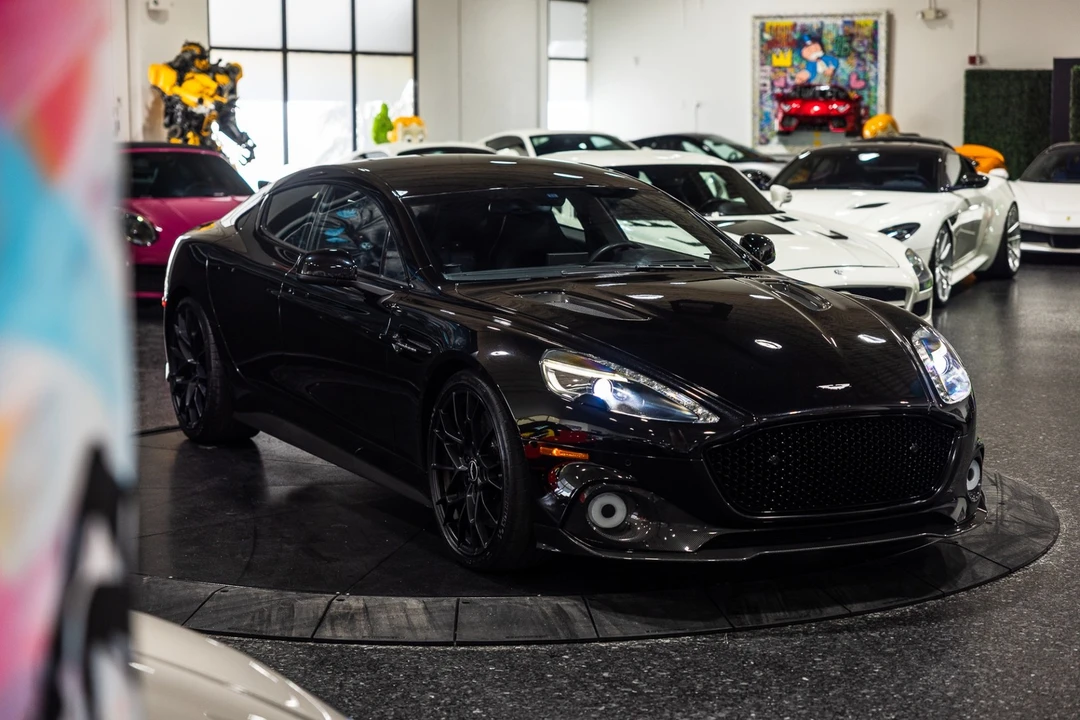 2019 Aston Martin Rapide - Image 4 of 12