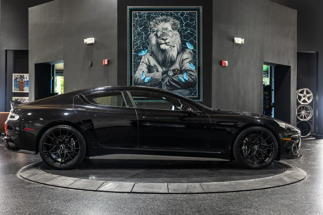 2019 Aston Martin Rapide - Image 10 of 12