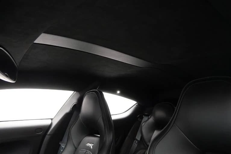 2019 Aston Martin Rapide - Image 7 of 15