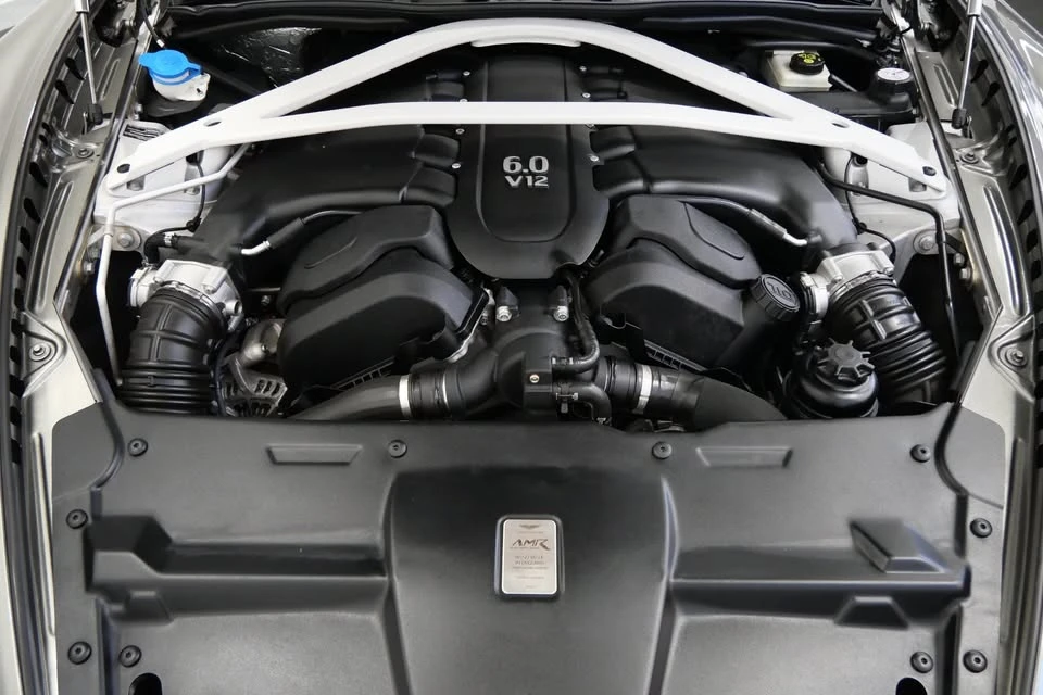2019 Aston Martin Rapide - Image 7 of 15