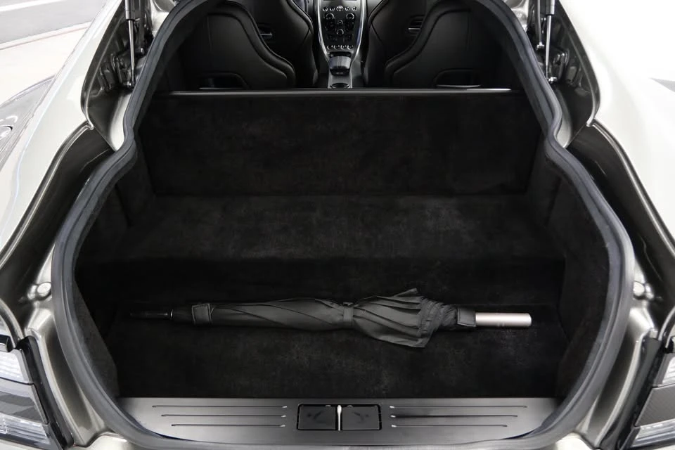 2019 Aston Martin Rapide - Image 13 of 15