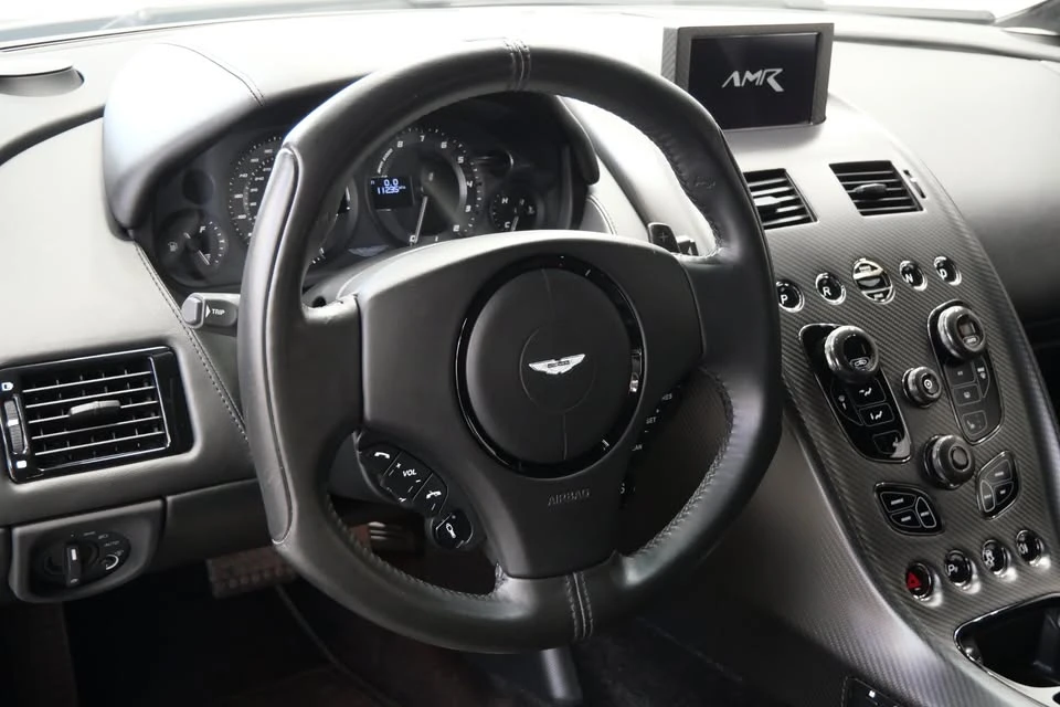 2019 Aston Martin Rapide - Image 10 of 15