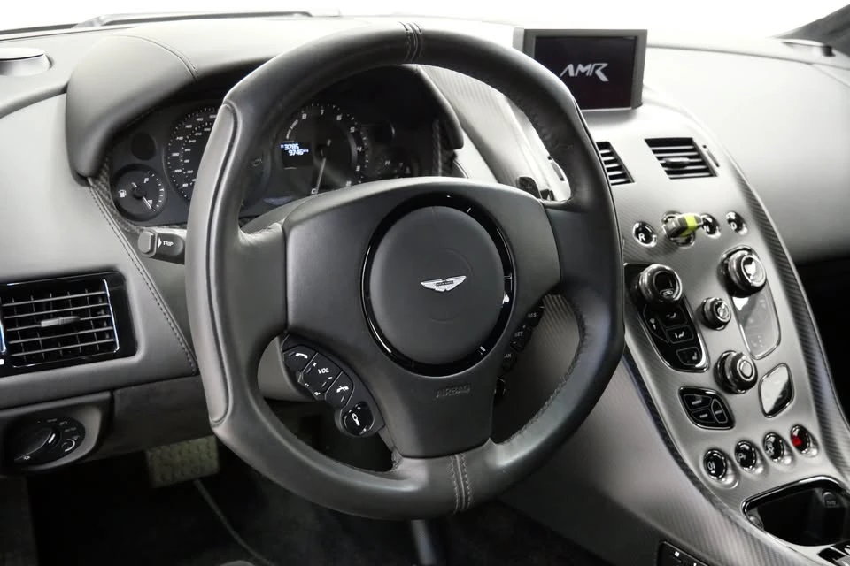 2019 Aston Martin Rapide - Image 11 of 15