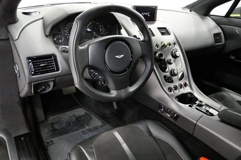 2019 Aston Martin Rapide - Image 9 of 15