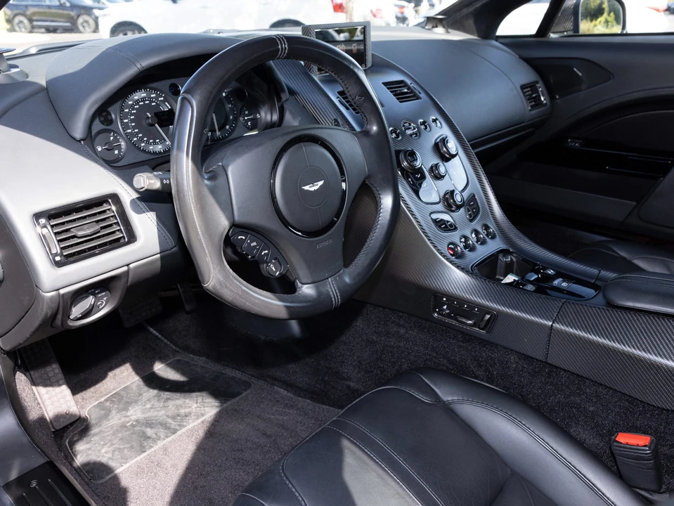 2019 Aston Martin Rapide - Image 29 of 31