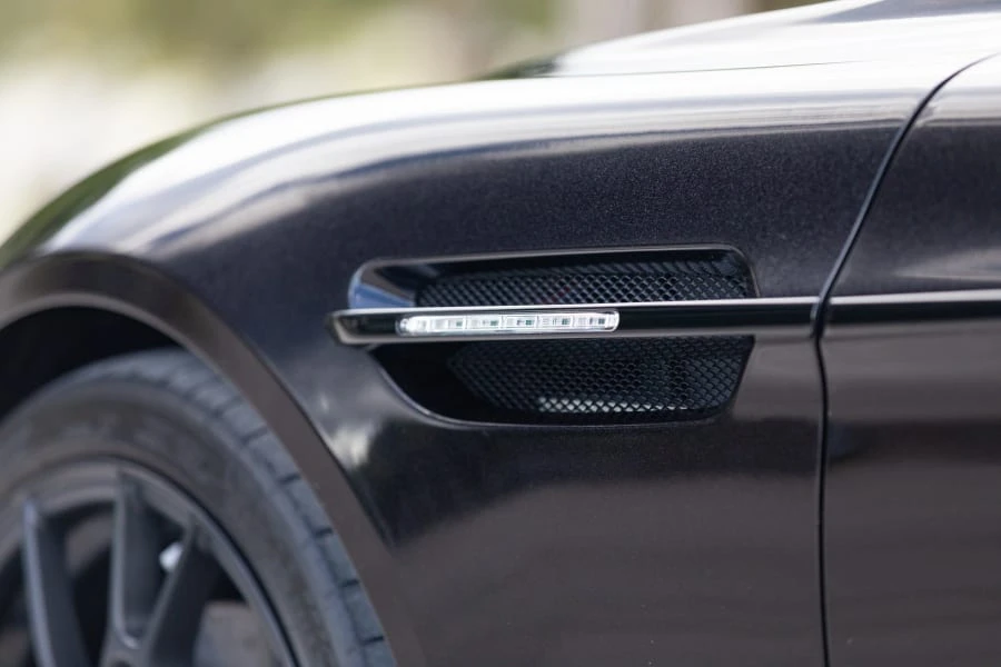2019 Aston Martin Rapide - Image 18 of 31