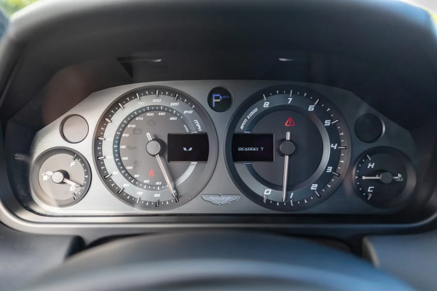 2019 Aston Martin Rapide - Image 26 of 31