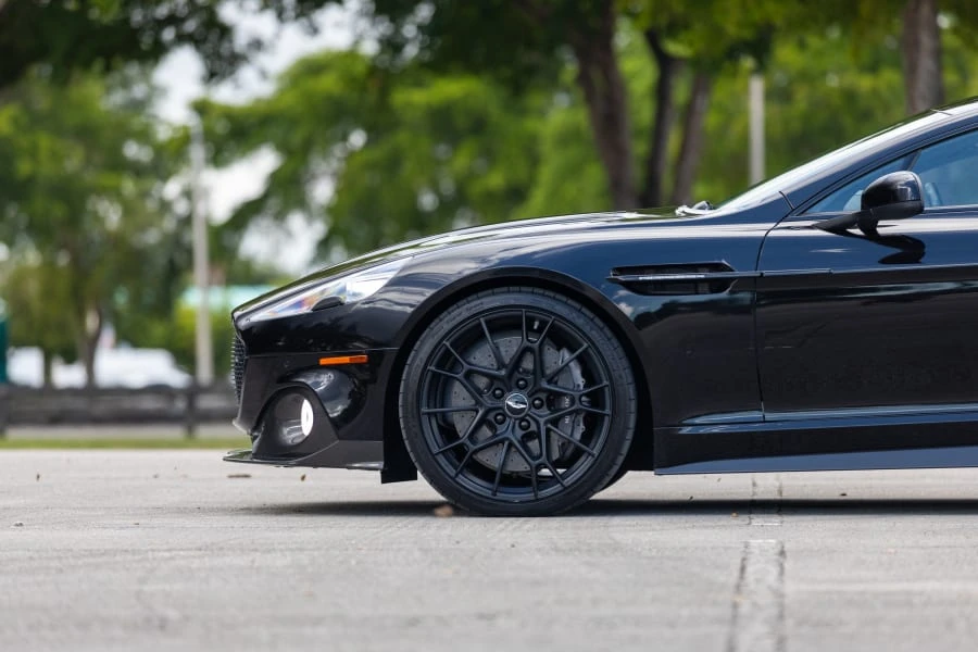 2019 Aston Martin Rapide - Image 11 of 31