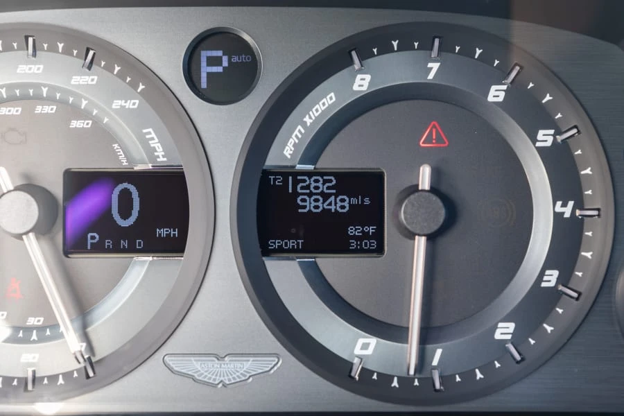 2019 Aston Martin Rapide - Image 28 of 31