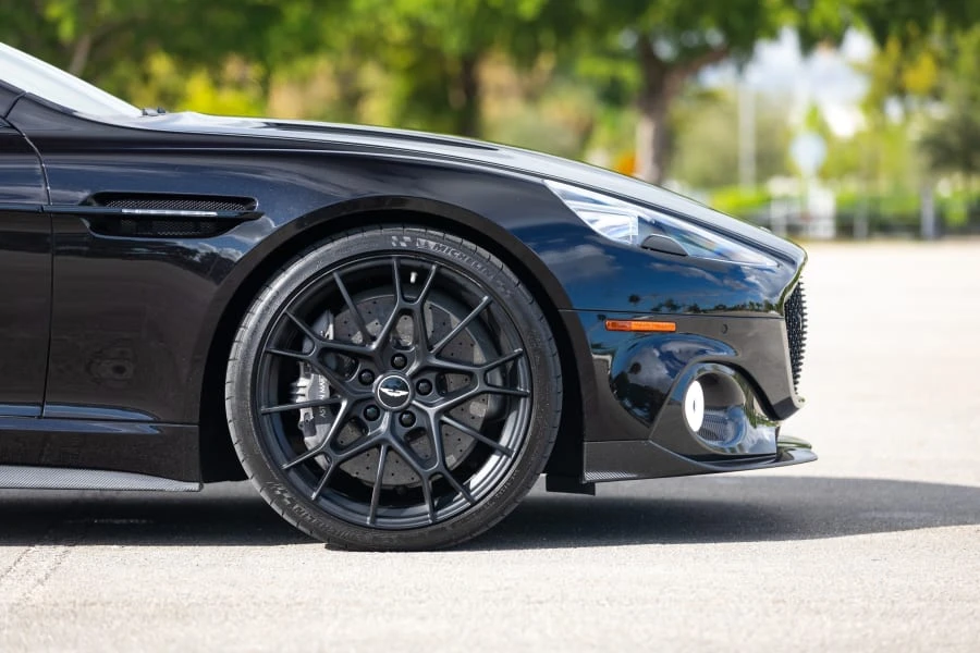 2019 Aston Martin Rapide - Image 17 of 31