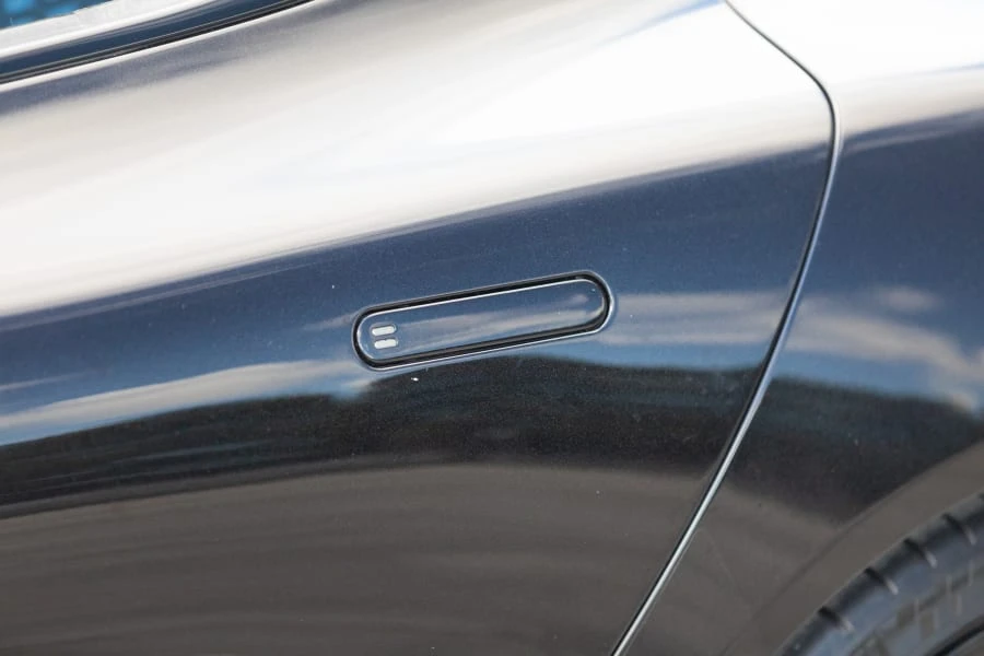 2019 Aston Martin Rapide - Image 16 of 31