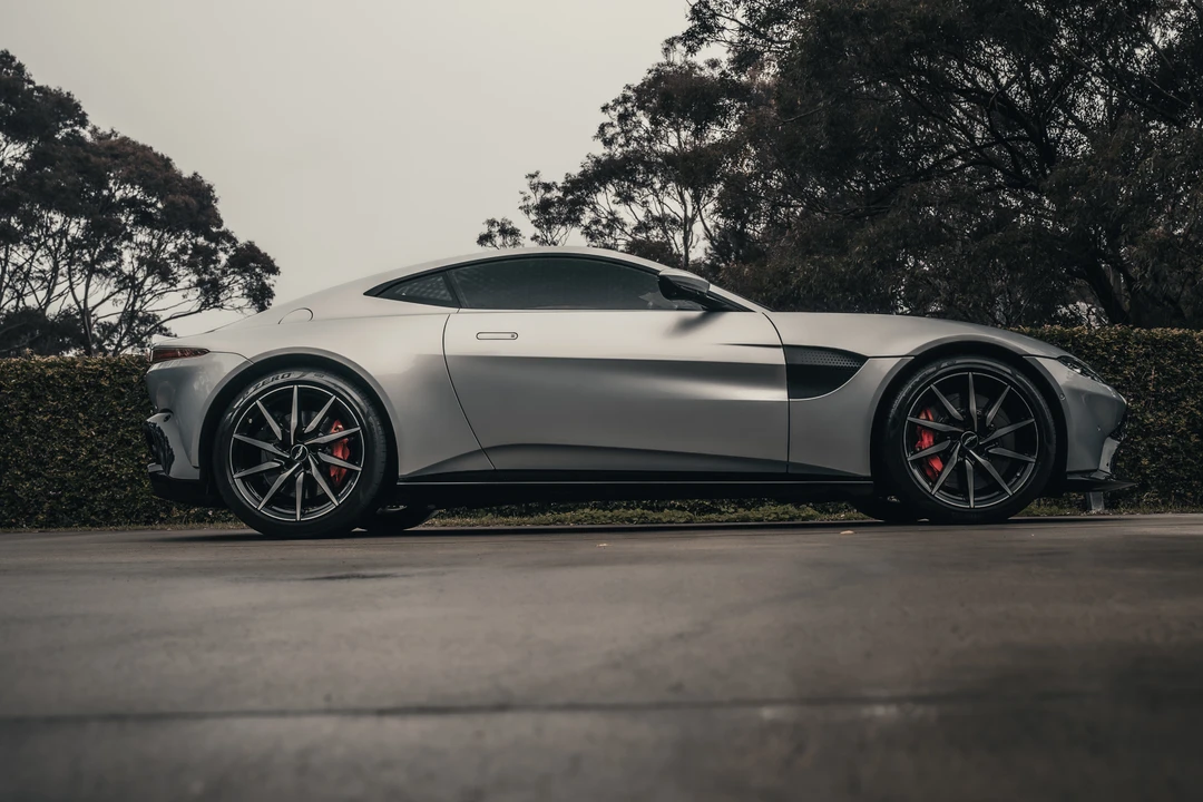 2018 Aston Martin V8 Vantage (2019+) - Image 16 of 31
