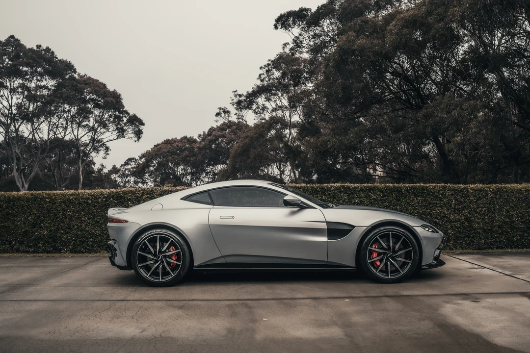 2018 Aston Martin V8 Vantage (2019+) - Image 8 of 31