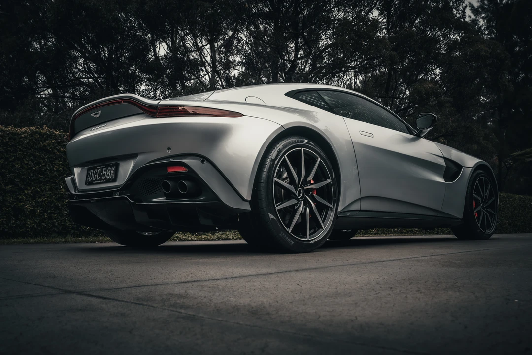 2018 Aston Martin V8 Vantage (2019+) - Image 7 of 31