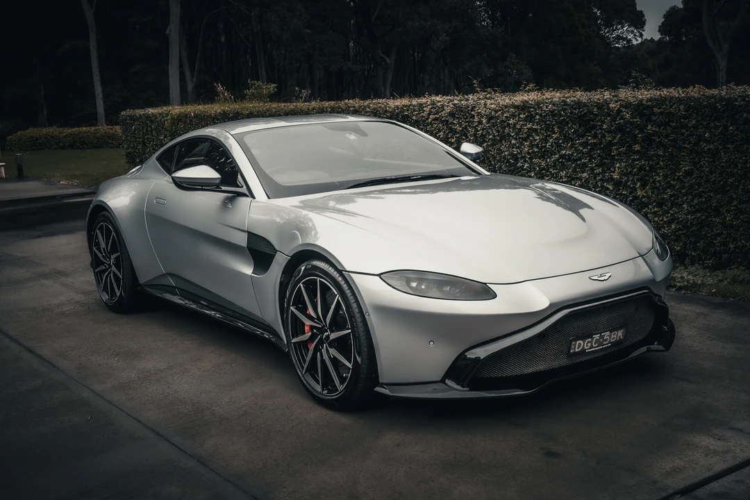2018 Aston Martin V8 Vantage (2019+) - Image 17 of 31