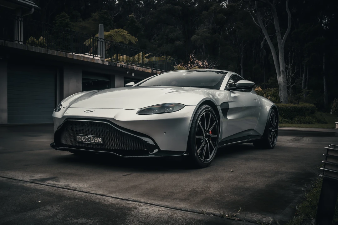 2018 Aston Martin V8 Vantage (2019+) - Image 3 of 31