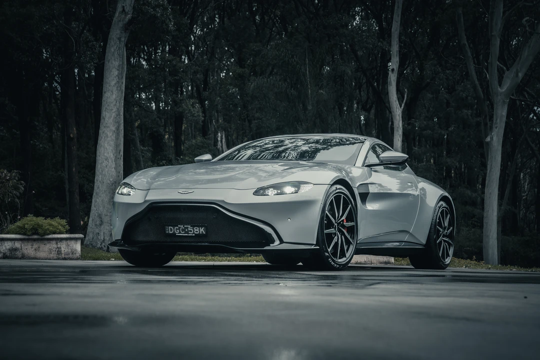 2018 Aston Martin V8 Vantage (2019+) - Image 11 of 31