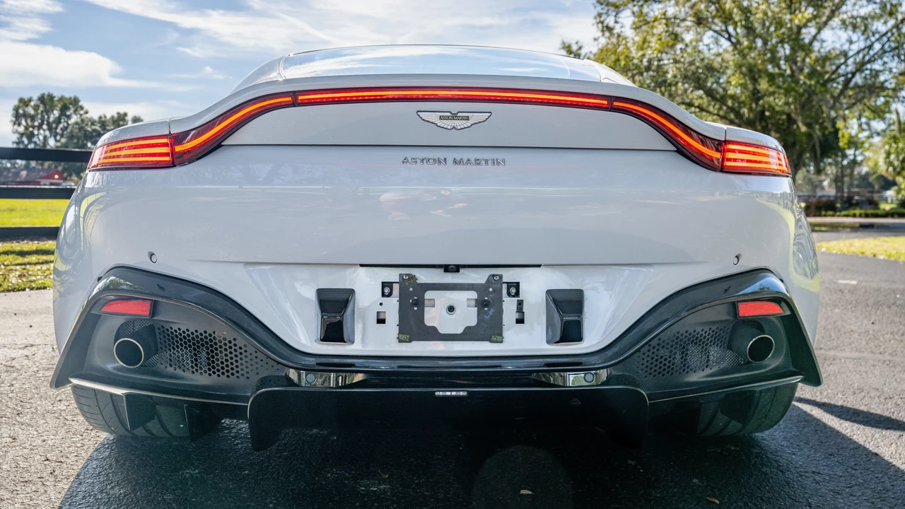 2019 Aston Martin V8 Vantage (2019+) - Image 13 of 31