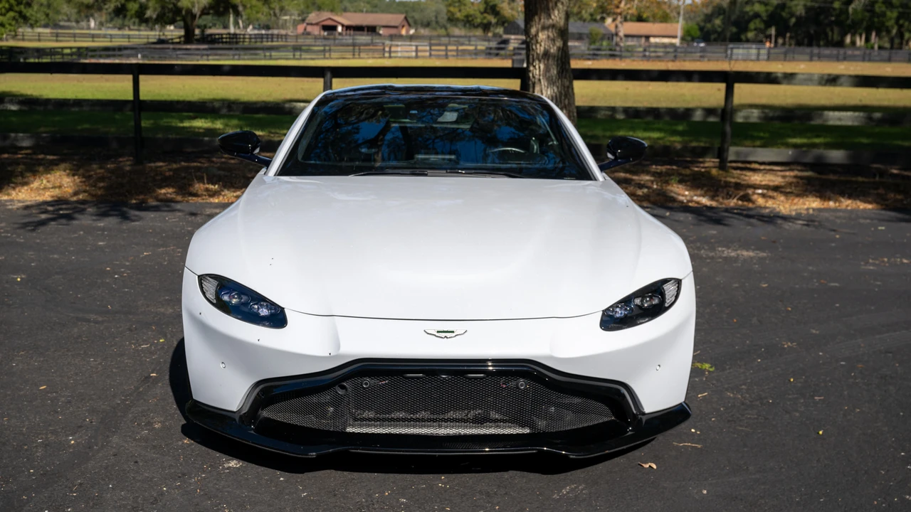 2019 Aston Martin V8 Vantage (2019+) - Image 3 of 31