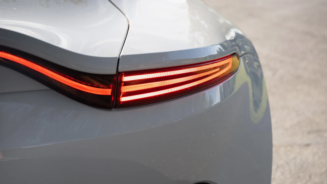 2019 Aston Martin V8 Vantage (2019+) - Image 18 of 31