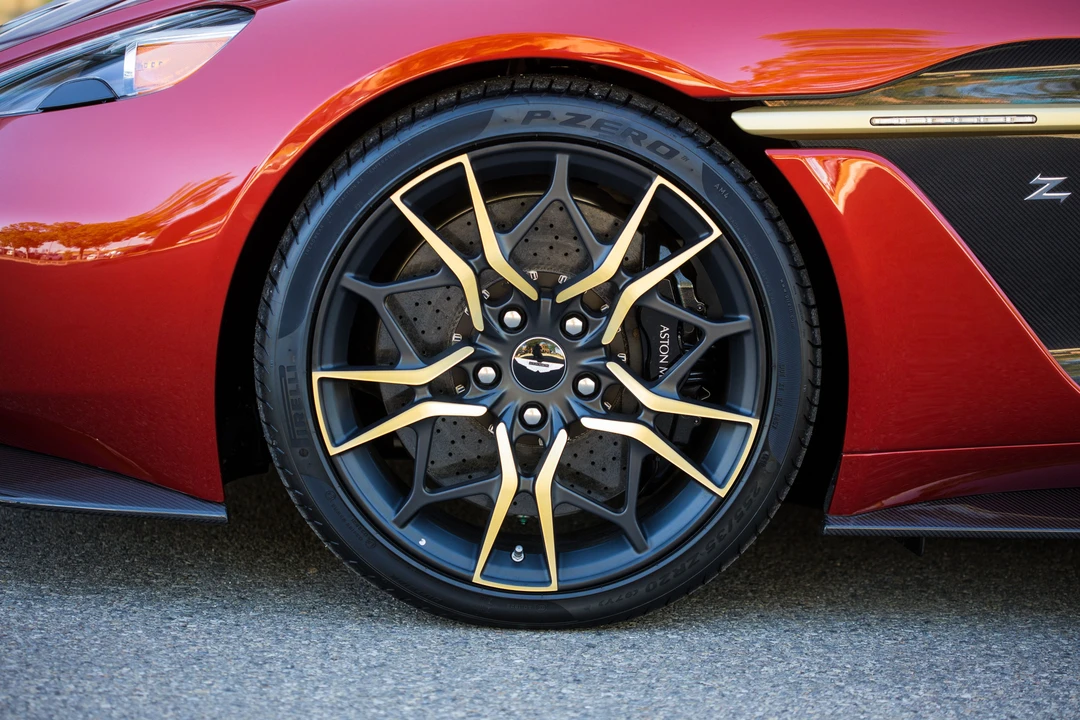 2019 Aston Martin Vanquish 2nd Gen - Image 25 of 31