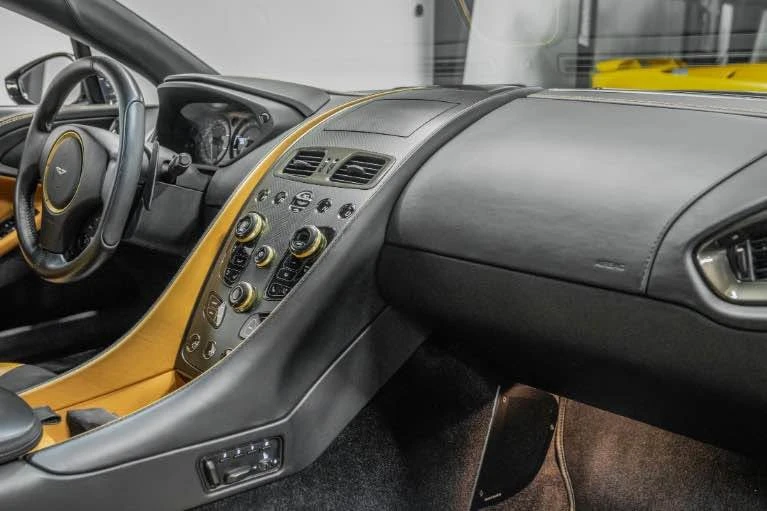2019 Aston Martin Vanquish Zagato - Image 8 of 13