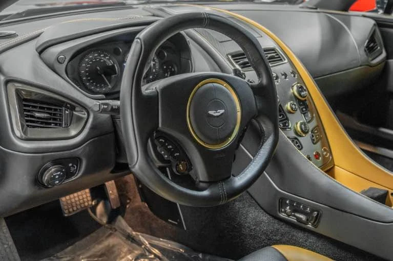 2019 Aston Martin Vanquish Zagato - Image 12 of 13