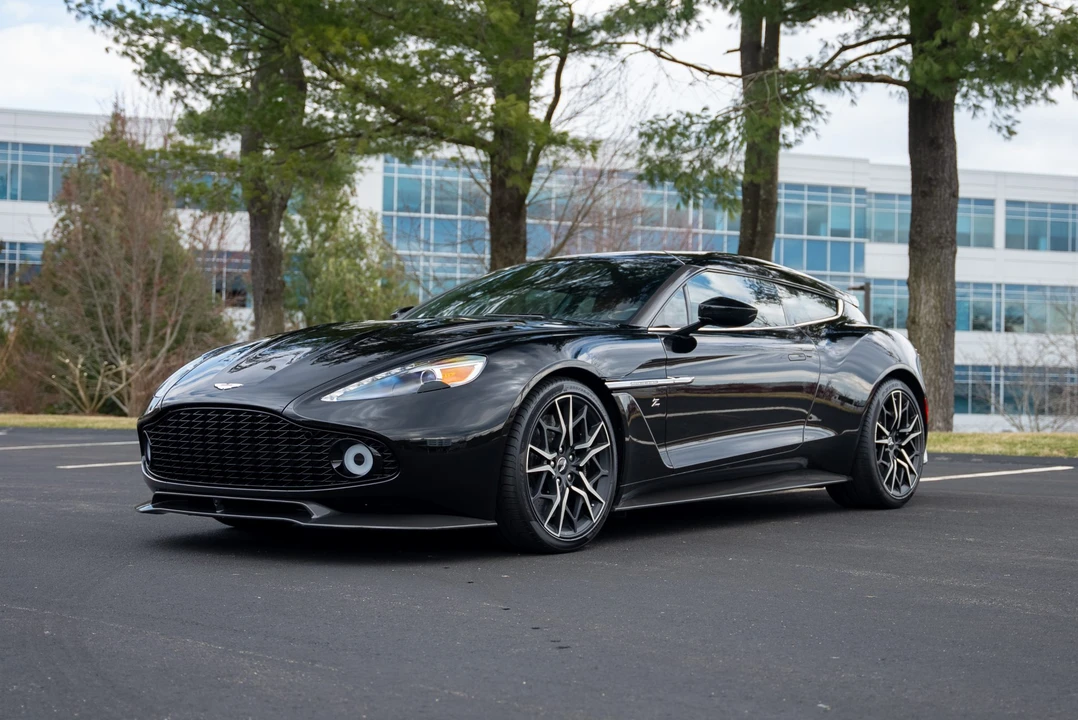 2019 Aston Martin Vanquish Zagato - Image 2 of 31