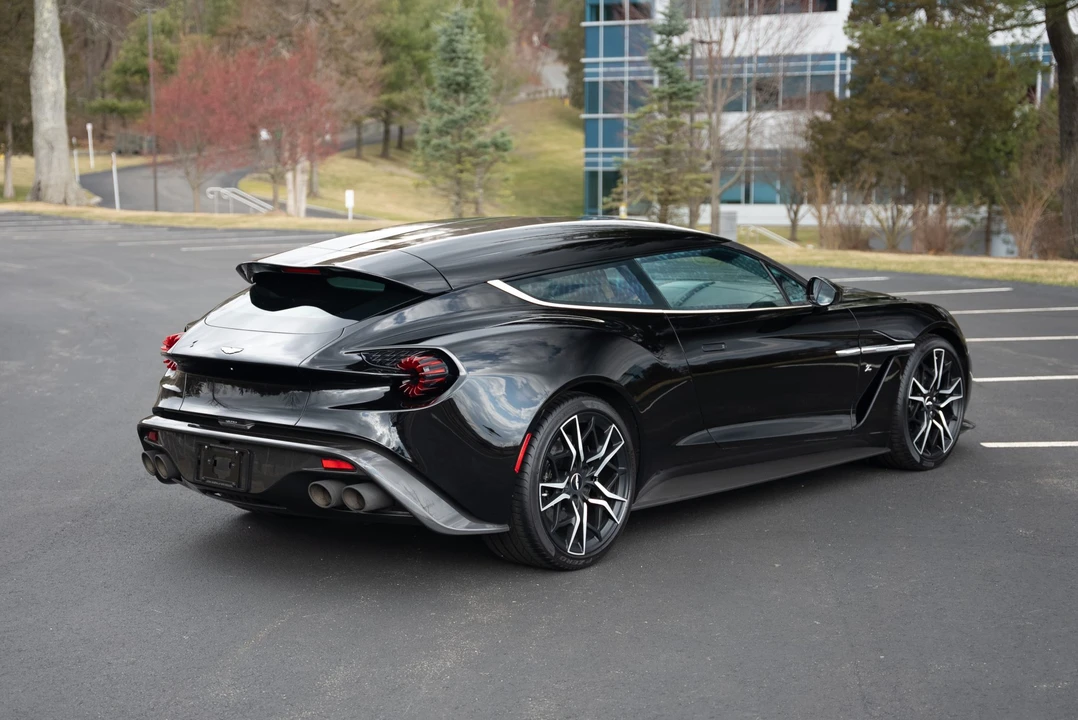 2019 Aston Martin Vanquish Zagato - Image 12 of 31