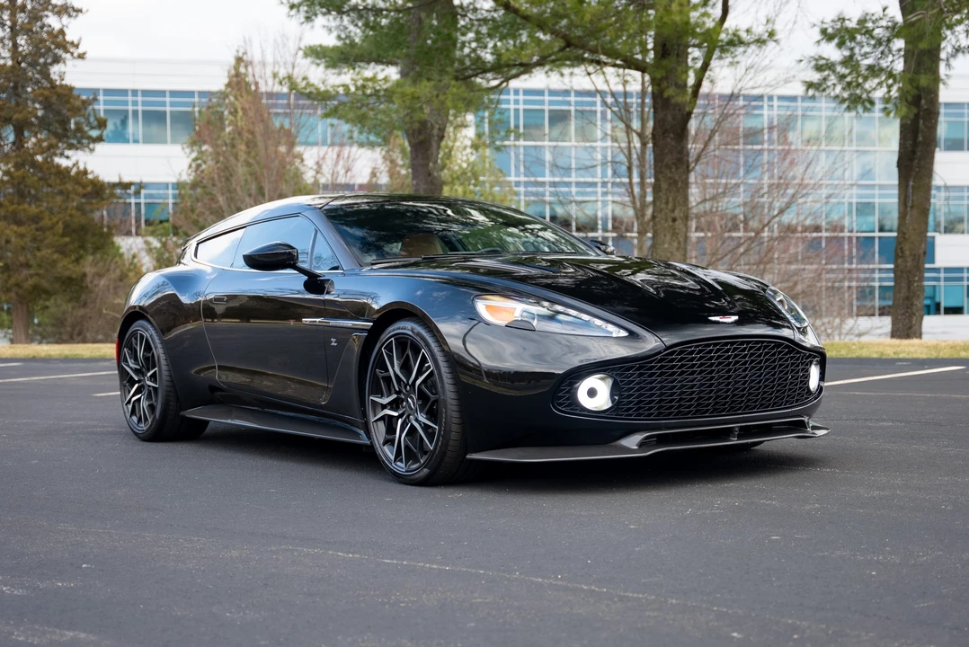 2019 Aston Martin Vanquish Zagato - Image 15 of 31