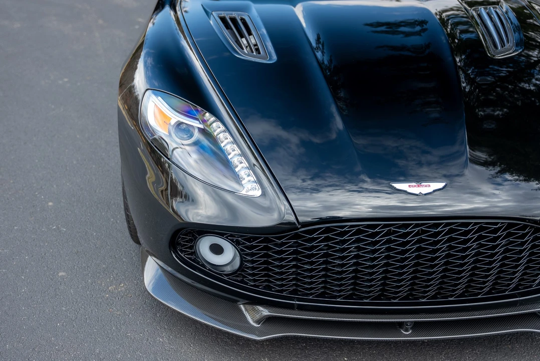 2019 Aston Martin Vanquish Zagato - Image 27 of 31