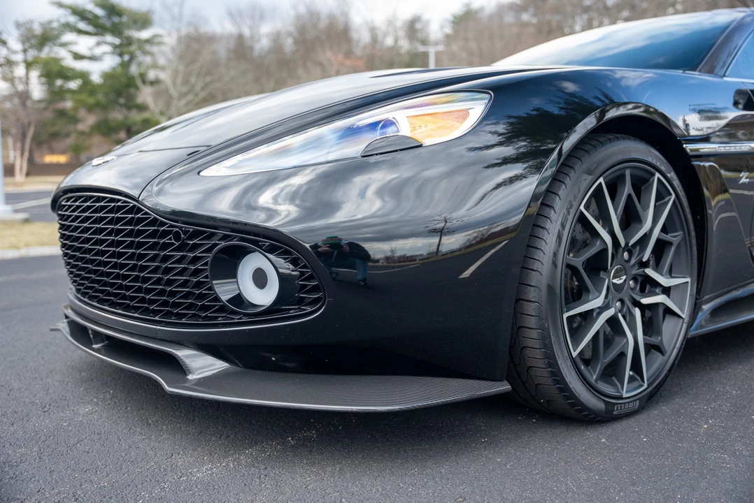2019 Aston Martin Vanquish Zagato - Image 19 of 31