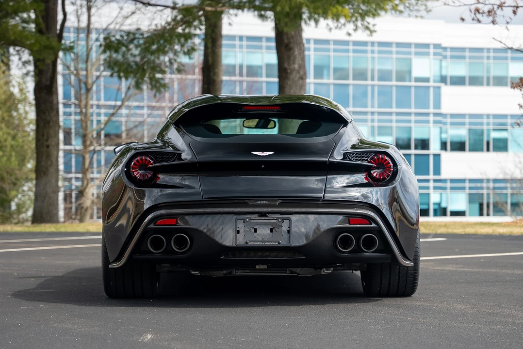 2019 Aston Martin Vanquish Zagato - Image 8 of 31